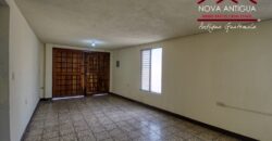 J284 – 3 bedroom house unfurnished