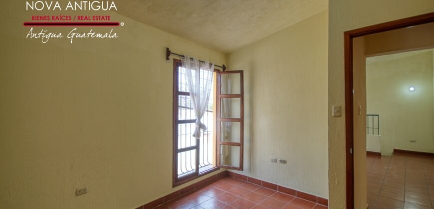 J284 – Casa 3 habitaciones sin muebles