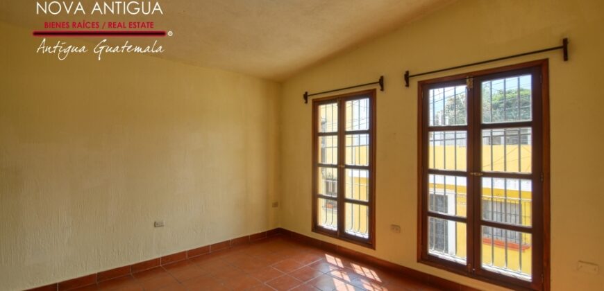 J284 – Casa 3 habitaciones sin muebles