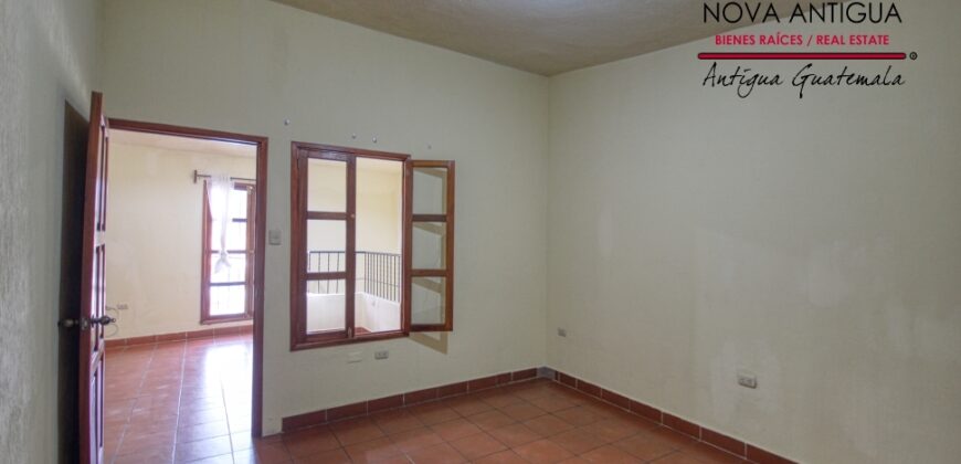 J284 – Casa 3 habitaciones sin muebles