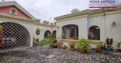 A1011 – Large estate in the heart of Antigua