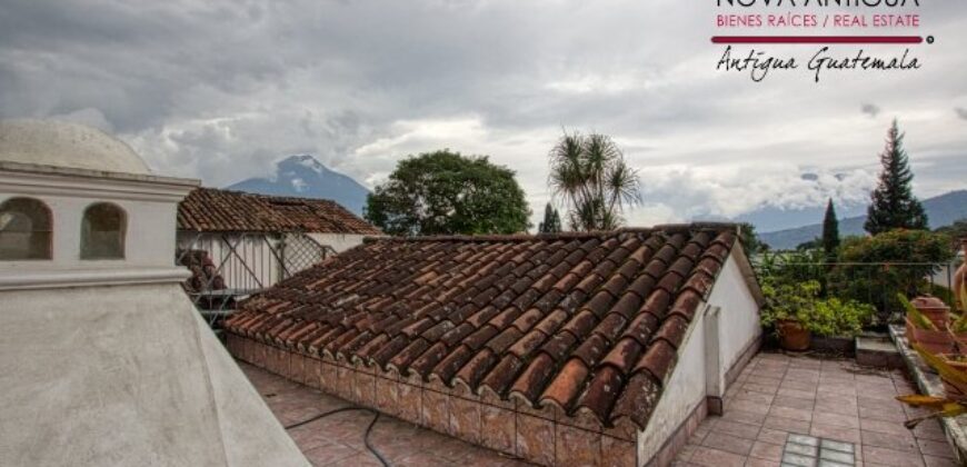 A1011 – Propiedad grande en casco de La Antigua Guatemala