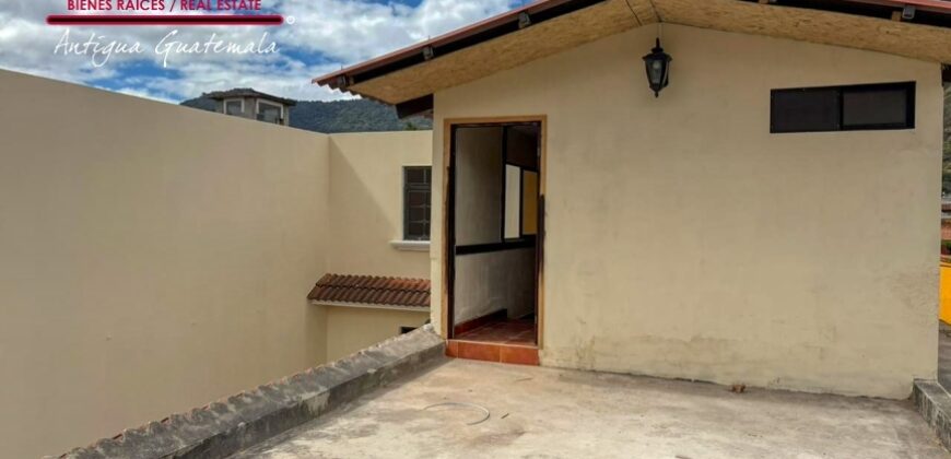 F316 – 3 Bedroom House Unfurnished