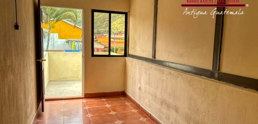 F316 – Casa en renta 3 habitaciones sin muebles