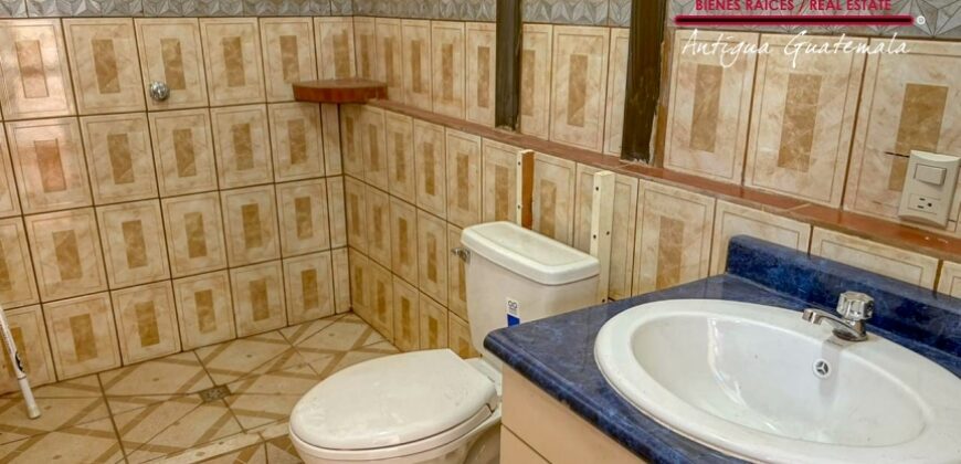 F316 – 3 Bedroom House Unfurnished