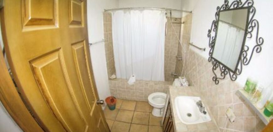 A3058 – Casa de 3 habitaciones semiamueblada (Se puede rentar con o sin muebles)