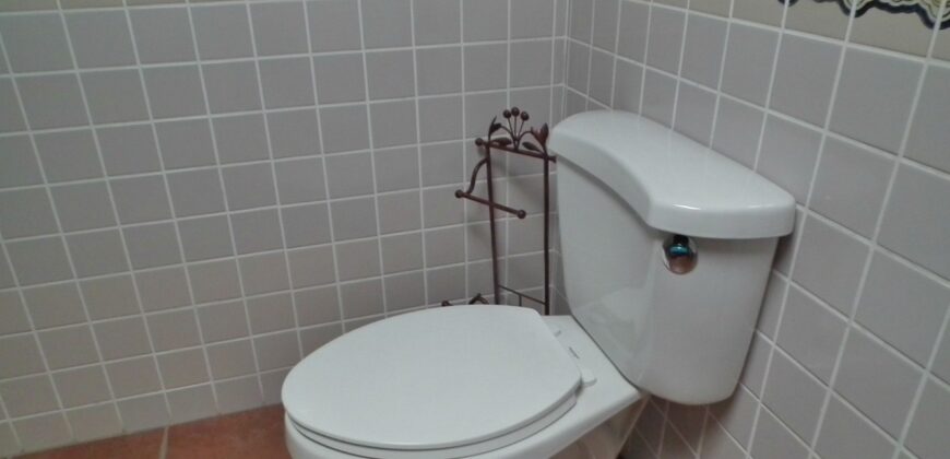 F350 – Casa en renta sin muebles de 3 habitaciones