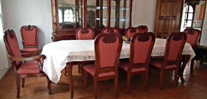 C229 – Casa en renta de 3 habitaciones amueblada