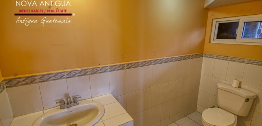 F325 – 2 bedroom house unfurnished