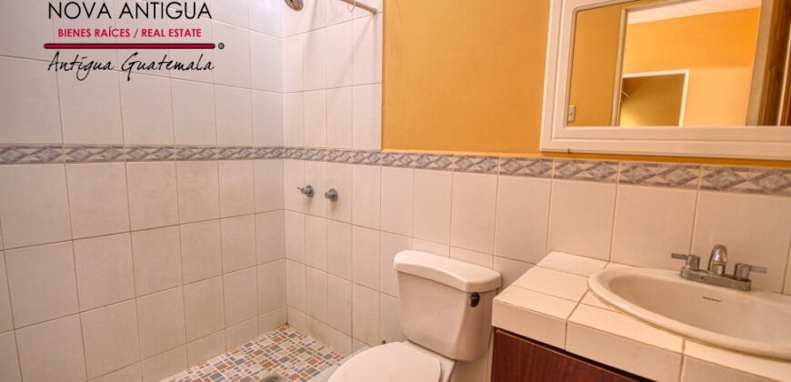 F325 – 2 bedroom house unfurnished