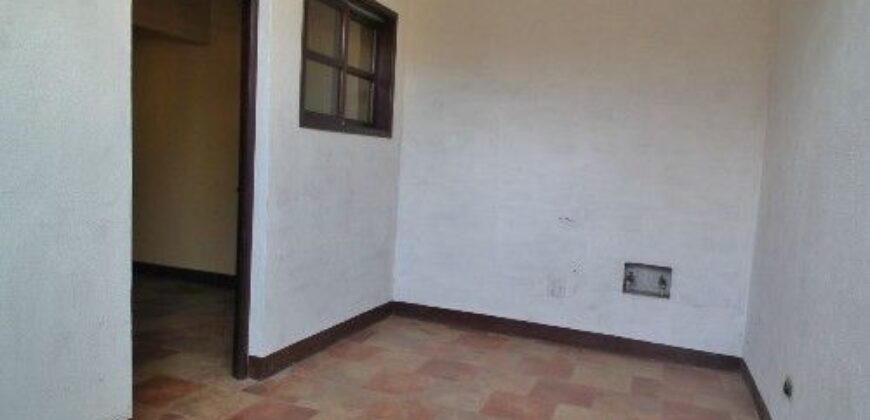 J302 – 5 bedroom unfurnished house for rent in San Miguel Escobar
