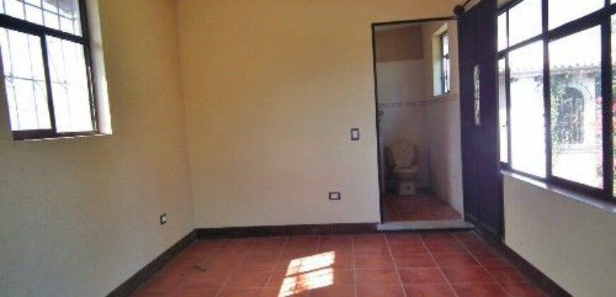 J302 – 5 bedroom unfurnished house for rent in San Miguel Escobar