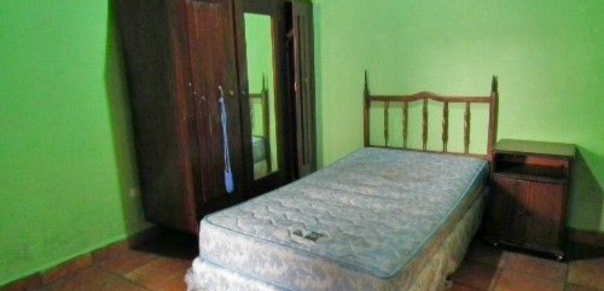 F387 – Casa en renta semiamueblada