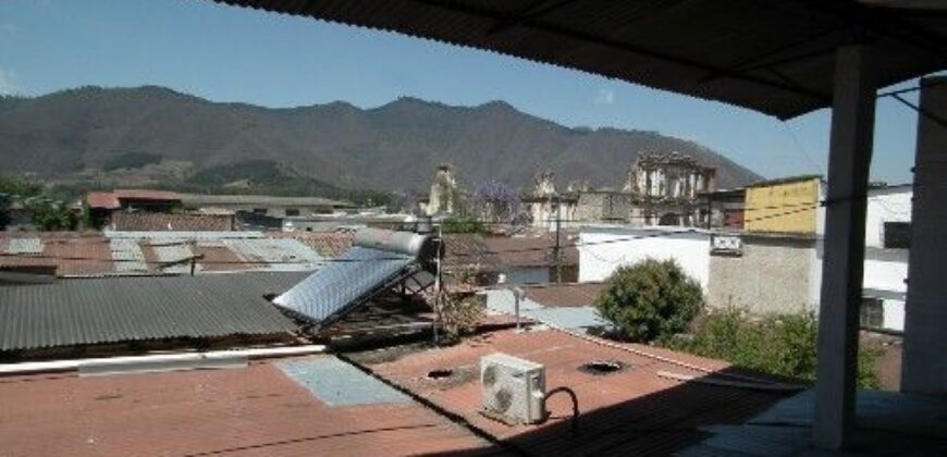 A3070 – Casa para comercio de 16 ambientes