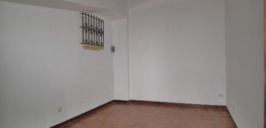 A3075 – House for rent unfurnished ten ambiences