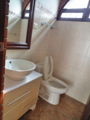 A3075 – House for rent unfurnished ten ambiences