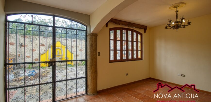 D269 – 5 bedroom house unfurnished