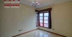 D269 – 5 bedroom house unfurnished