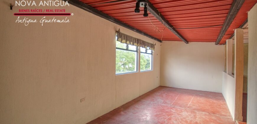 D269 – 5 bedroom house unfurnished