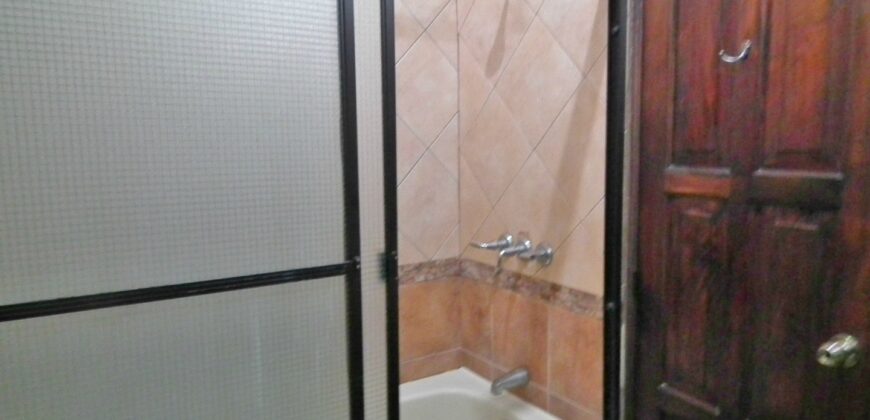 F320 – Casa de 6 habitaciones parcialmente amueblada