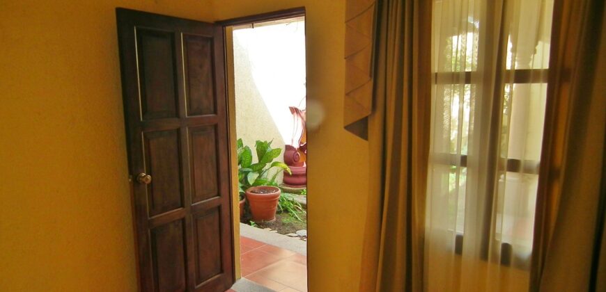 F320 – Casa de 6 habitaciones parcialmente amueblada