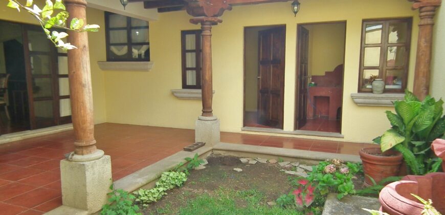 F320 – Casa de 6 habitaciones parcialmente amueblada