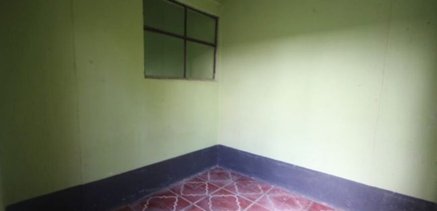 A3096 – 12 room house, 6 bathrooms ideal for lodging house or offices