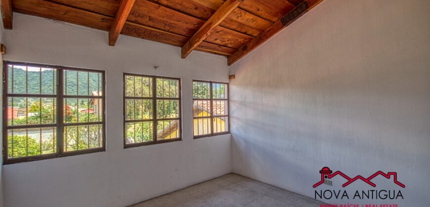 A3107 – Unfurnished 5 bedroom house