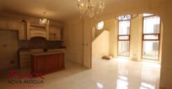 J308 – Beautiful apartment with Venetian details in the area of Ciudad Vieja