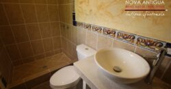 J308 – Beautiful apartment with Venetian details in the area of Ciudad Vieja