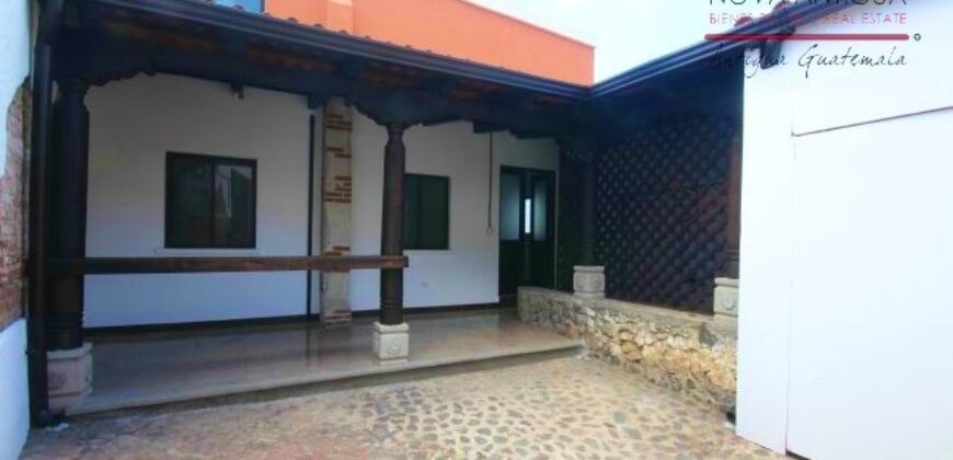 F338 – Beautiful house for rent in the area of Jocotenango