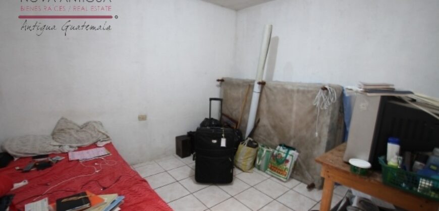 E236 – Ample house for rent in the area of Santa Ana