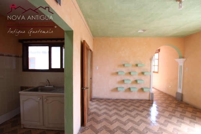 J321 – Ample house for rent in Ciudad Vieja