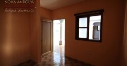 T106 – Amplia casa en renta en Condominio privado