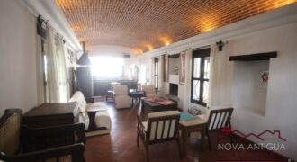 D272 – 4 bedroom furnished house for rent
