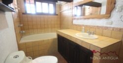 D272 – Casa en renta de 4 habitaciones con muebles