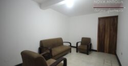 A3402 – Pequeño apartamento con entrada compartida