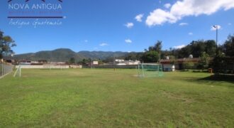 A3397 – Flat land for rent a few blocks from la Calzada Santa Lucía