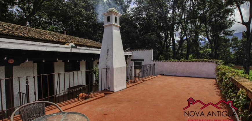D272 – Casa en venta de 4 habitaciones en Tetuan