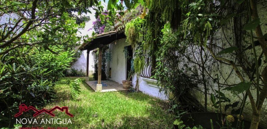 D272 – Casa en venta de 4 habitaciones en Tetuan