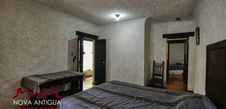 D272 – Casa en venta de 4 habitaciones en Tetuan
