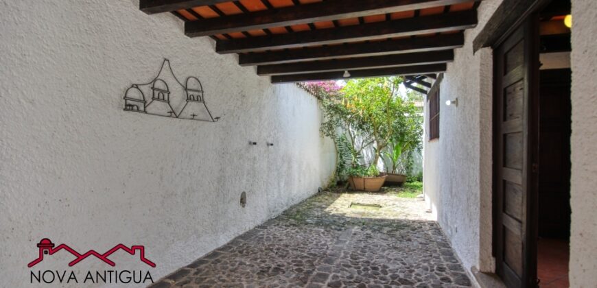 D272 – 4 bedroom house for sale