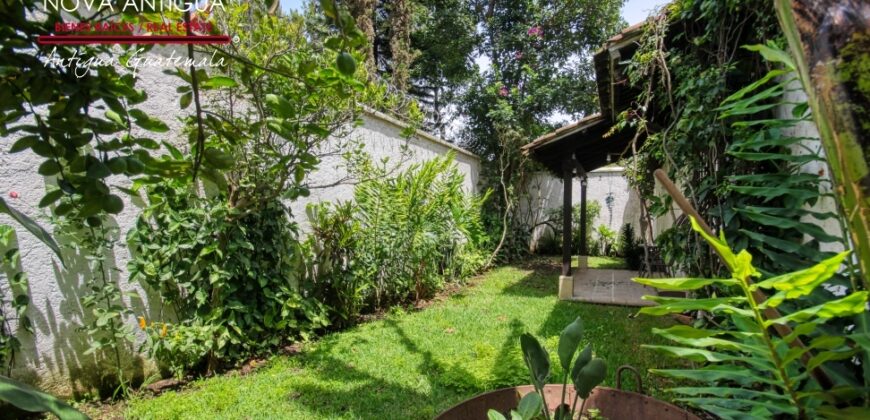 D272 – Casa en venta de 4 habitaciones en Tetuan