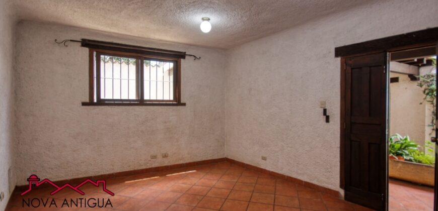 D272 – 4 bedroom house for sale