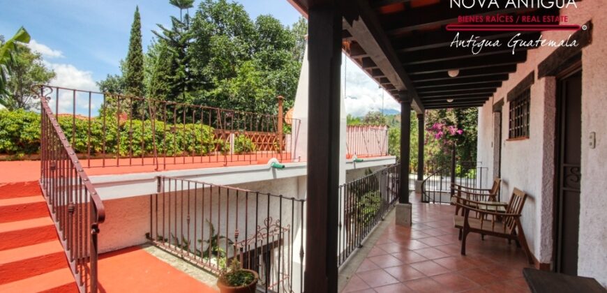 D272 – 4 bedroom house for sale