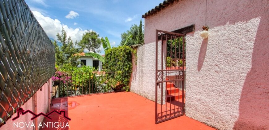 D272 – Casa en venta de 4 habitaciones en Tetuan