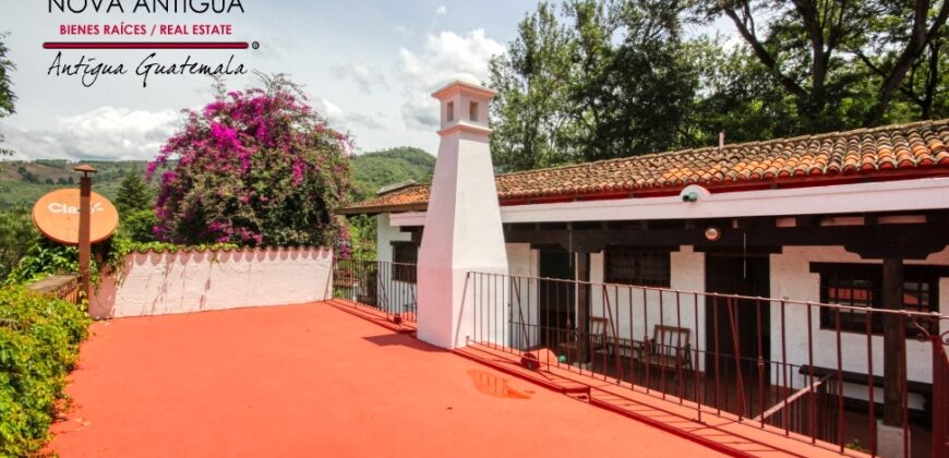 D272 – Casa en venta de 4 habitaciones en Tetuan