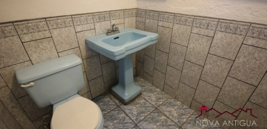 A3404 – Cómodo apartamento a distancia caminable del Parque Central