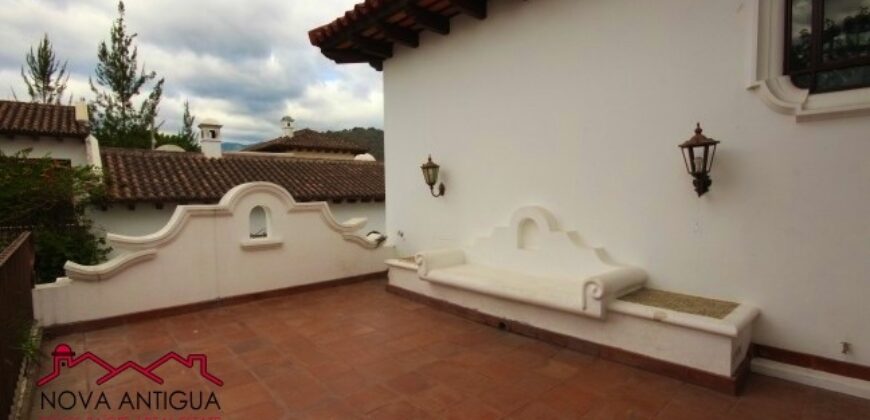 B284 – Unfurnished 2 bedroom house for rent