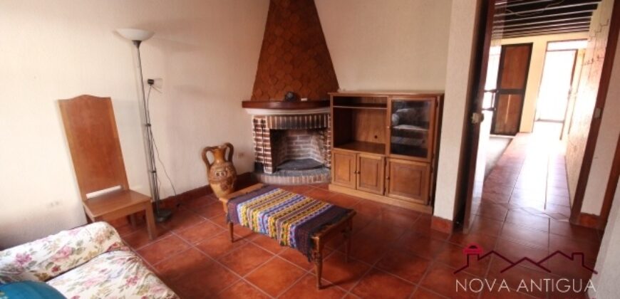 E237 – Casa en renta con muebles o sin muebles